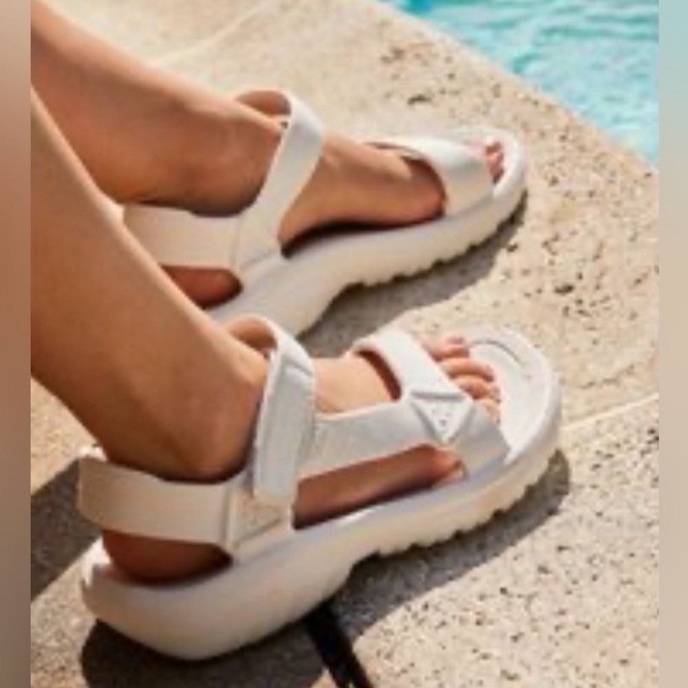 Teva Hurricane Drift Sandal Women's Size 10 US NWOT